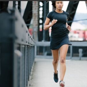LULULEMON  Lululemon Swiftly Tech Short Sleeve Crew Black / Black